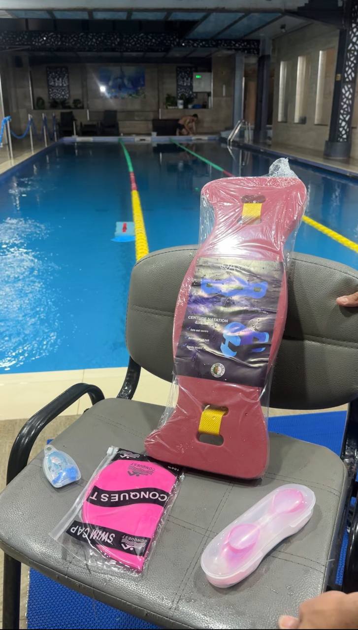 مجموعة السباحة الأصلية للذكور و الاناث متوفر من أحدث مستلزمات السباحة العالية الجودة