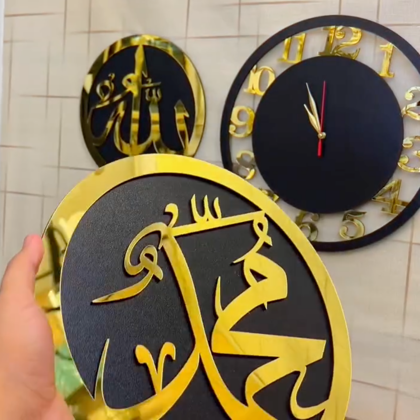 الساعة الراقية لي راح تخليك تستغنى على كامل الديكور لي راك دايرو في دارك 290  الف فقط اخر كمية
